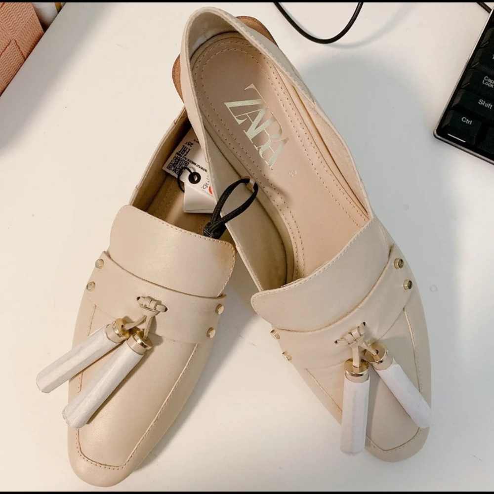 Zara cream loafers with tassels